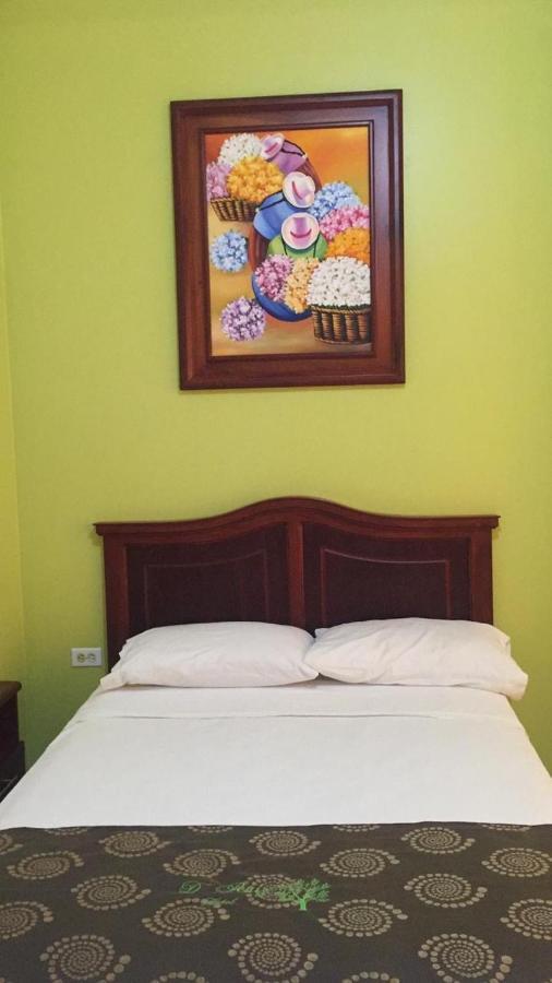 D’ Ruiz Hotel Quevedo Buitenkant foto