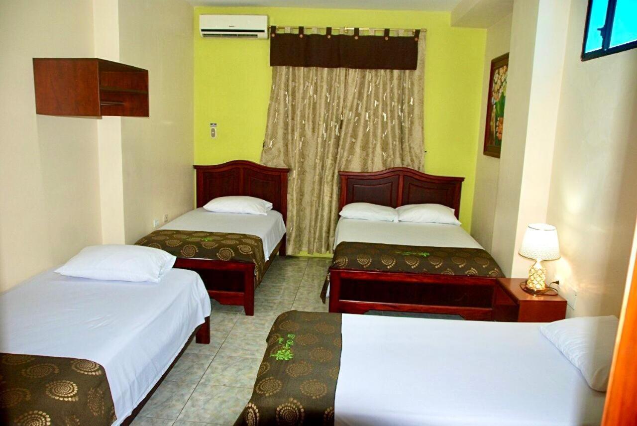 D’ Ruiz Hotel Quevedo Buitenkant foto